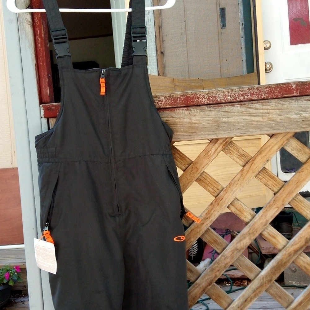Kids snowboarding bibs size Large.